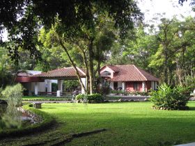 El Valle Panama large home, front view, with lawn – Best Places In The World To Retire – International Living